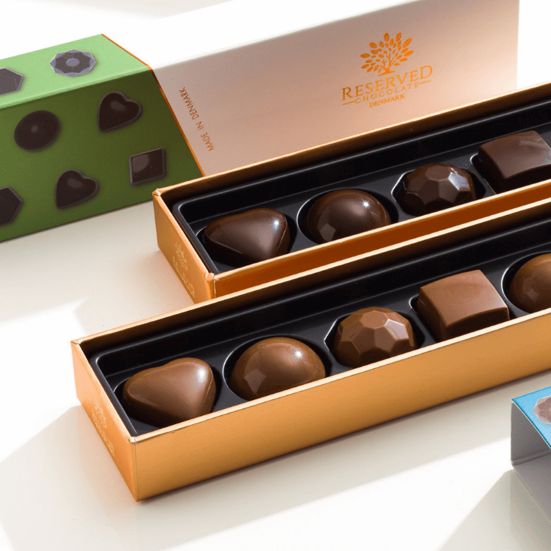 Fyldte chokolader med mørk chokolade - gaveæske med 6 stk.