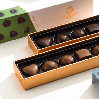 Fyldte chokolader med mørk chokolade - gaveæske med 6 stk.